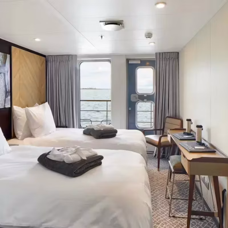 MAGELLAN DISCOVERER cabins images view