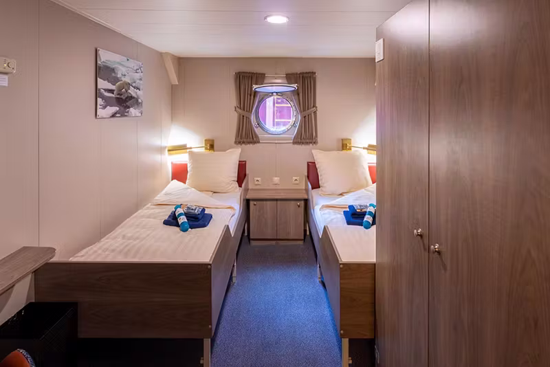 MV PLANCIUS Twin Porthole cabin small MV PLANCIUS Twin Porthole cabin small