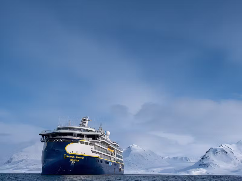 NATIONAL GEOGRAPHIC ENDURANCE Antarctica skies NATIONAL GEOGRAPHIC ENDURANCE Antarctica skies