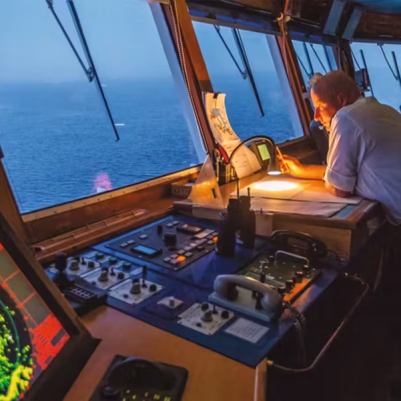 NATIONAL GEOGRAPHIC EXPLORER captain bridge