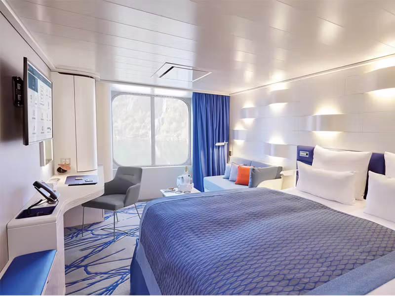 OUTSIDE CABINS - HANSEATIIC SPIRIT image