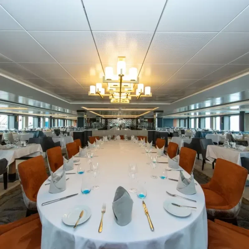 Quark-Expeditions_World-Explorer_Dining_Restaurant_side_image