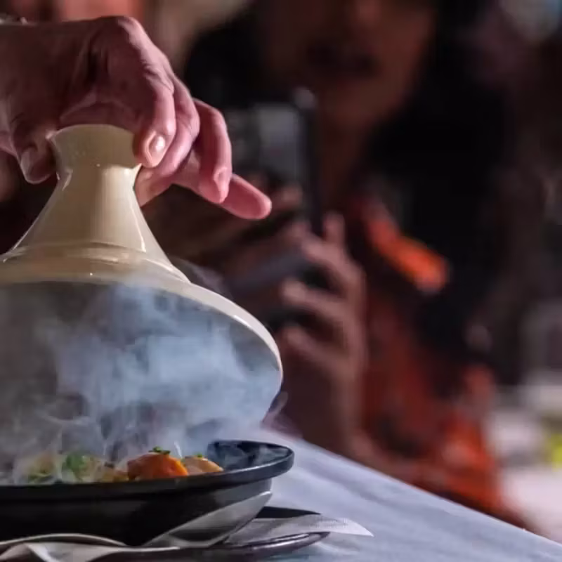 SEABOURN-PURSUIT-dining-tagine lift