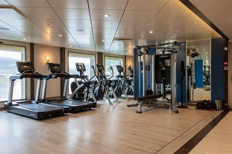 Life_On_Board_The_Sylvia_Earle_Gym_800px Life_On_Board_The_Sylvia_Earle_Gym_800px