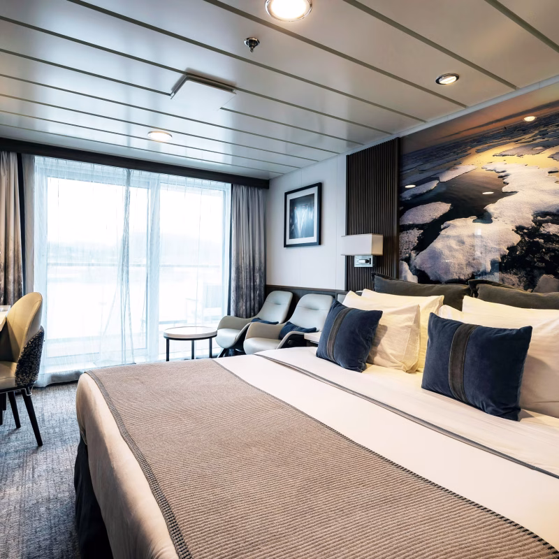 The_Sylvia_Earle_Cabins_Balcony-Stateroom-Category-A-Solo