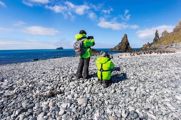 World_Navigator_FAQs_Ushuaia_Antarctica_featured_image