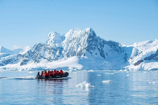 Paradise Bay - Antarctica - Le Soleal