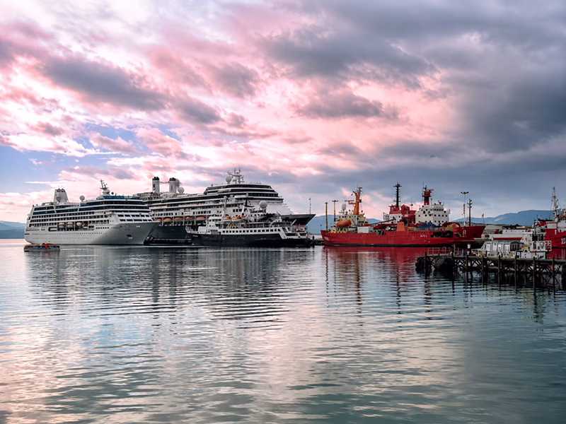 Ushuaia_Argentina_port